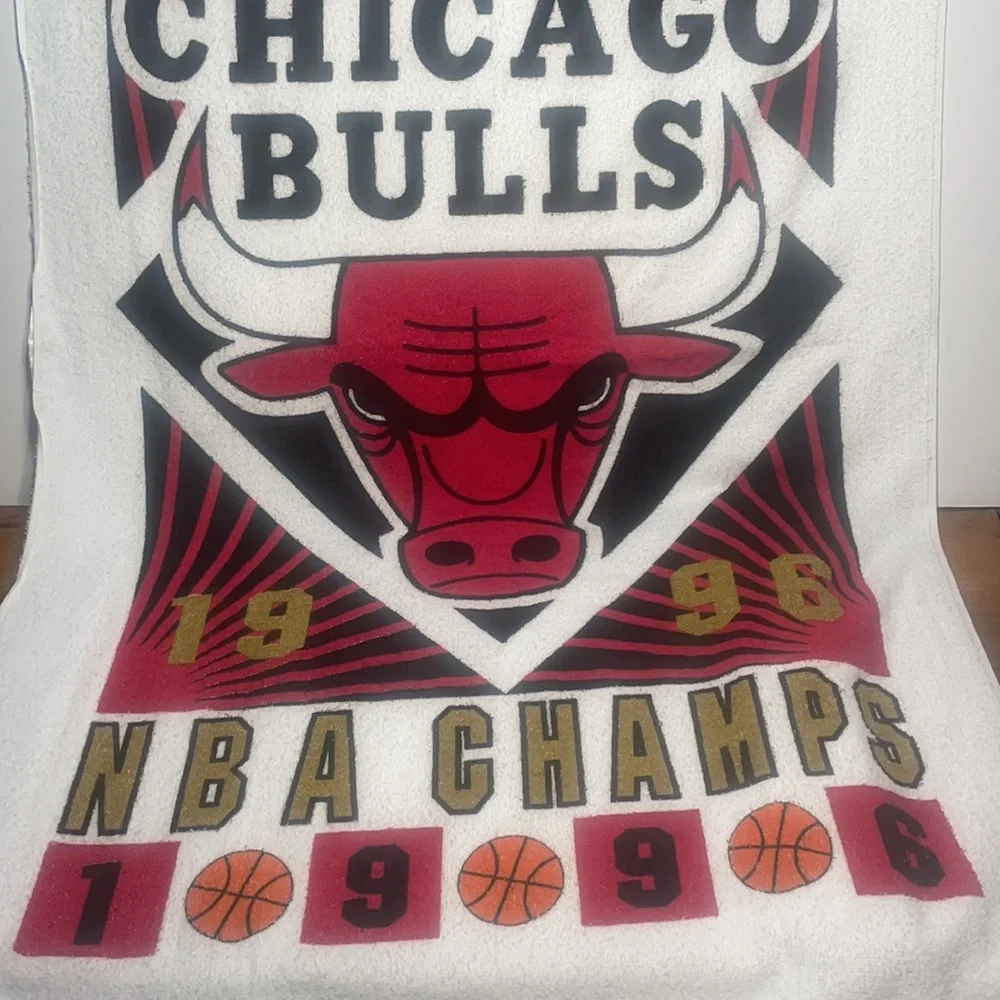 Vintage Chicago Bulls 1996 Champs Beach Towel In Excellent Collector Condition!